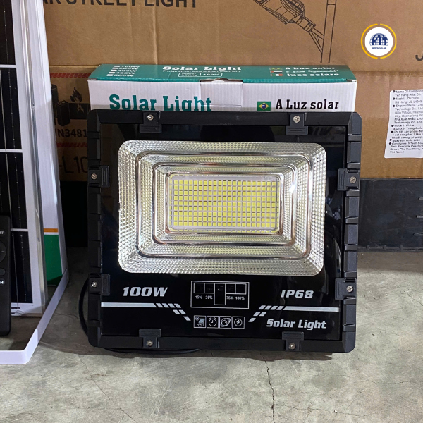 Đèn năng lượng mặt trời solar light 100w NT-SF100-1