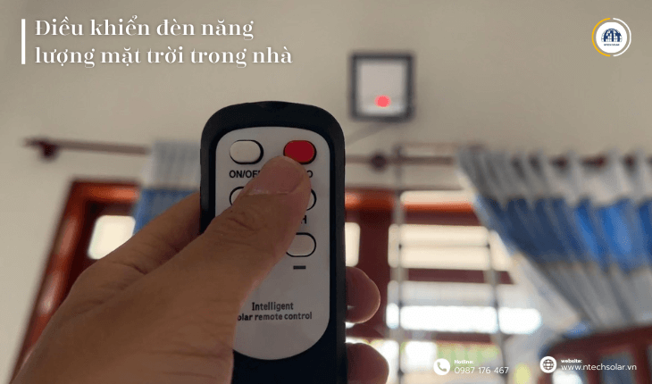 Điều khiển đèn năng lượng mặt trời trong nhà