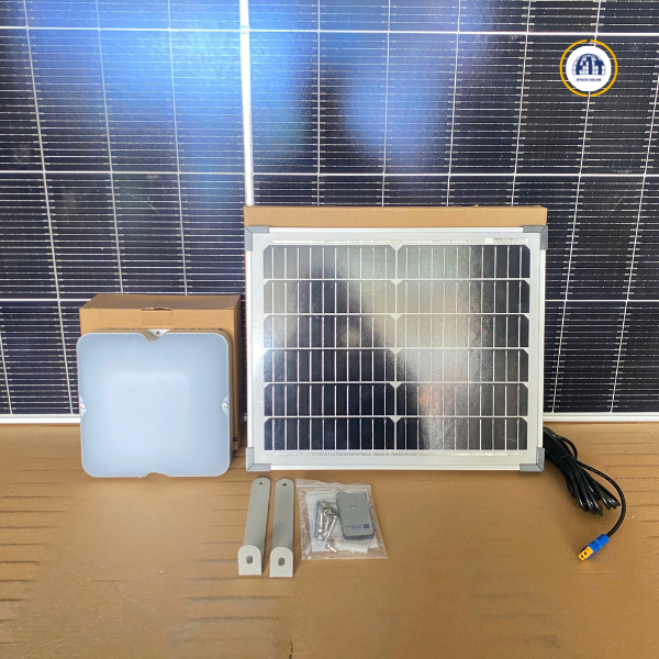 Đèn ốp trần năng lượng mặt trời Blue Carbon 150w