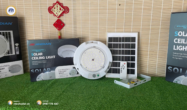 đèn năng lượng mặt trời ốp trần 100w